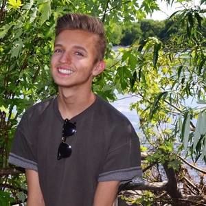 Meet your Posher, Austin